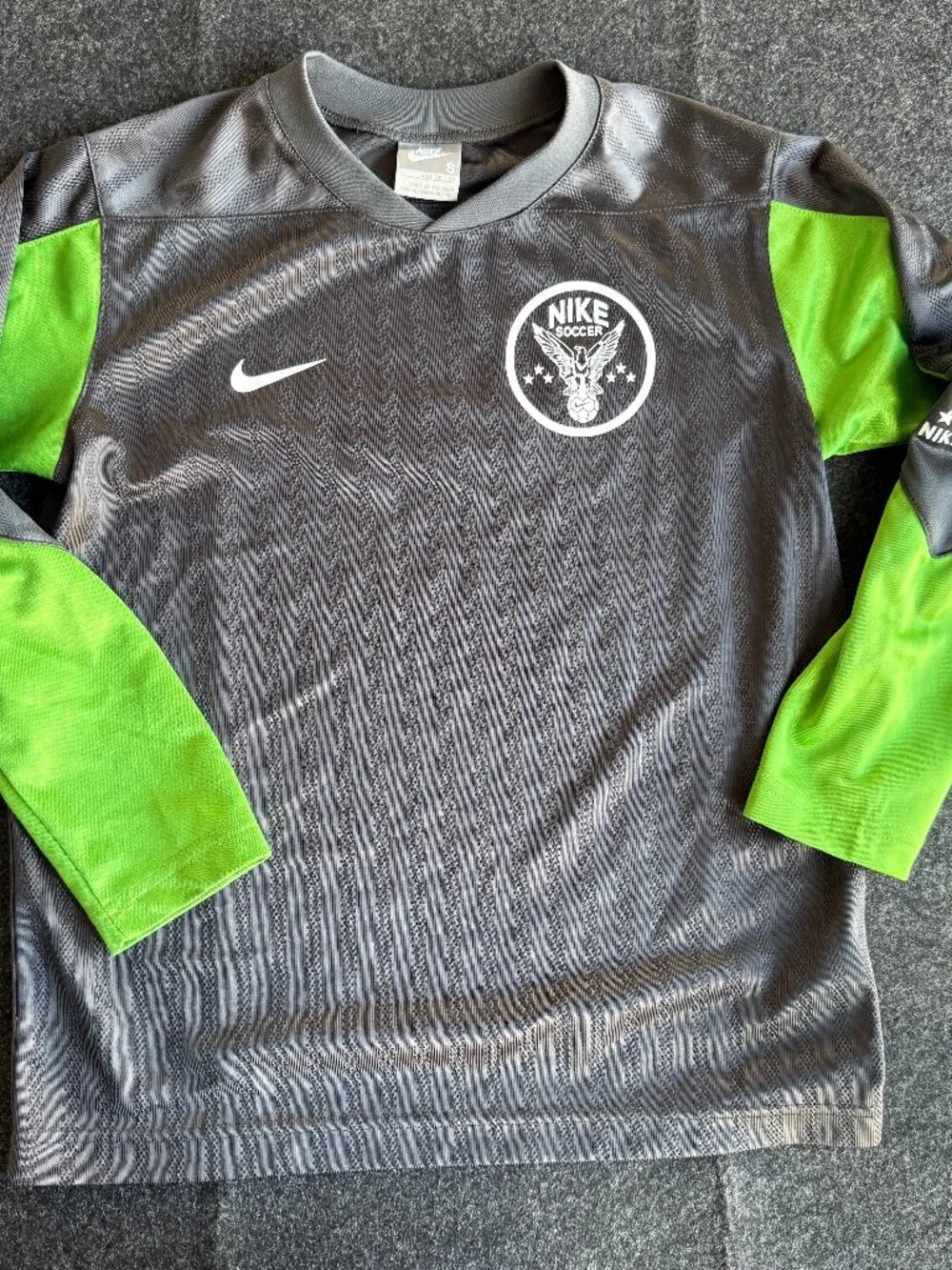 Nike Soccer LS Youth Small Top - Picture 1 of 11